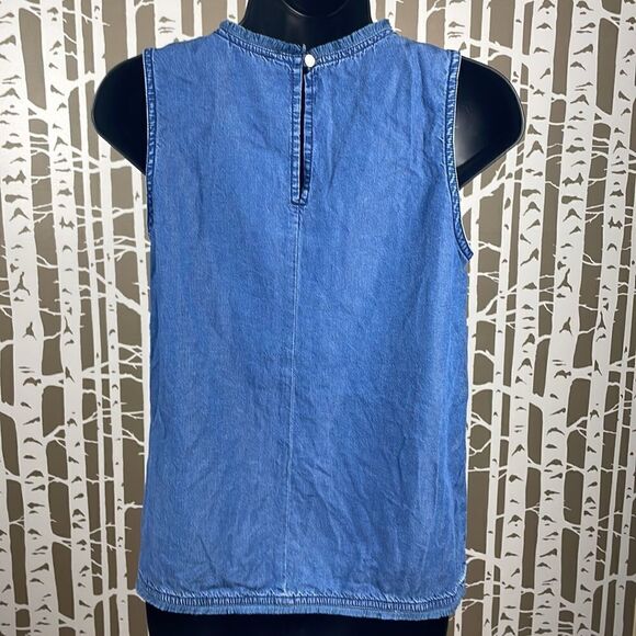 Bundle 3 Pieces: Tank, Chambray Top, Linen Button Up - Picture 8 of 16